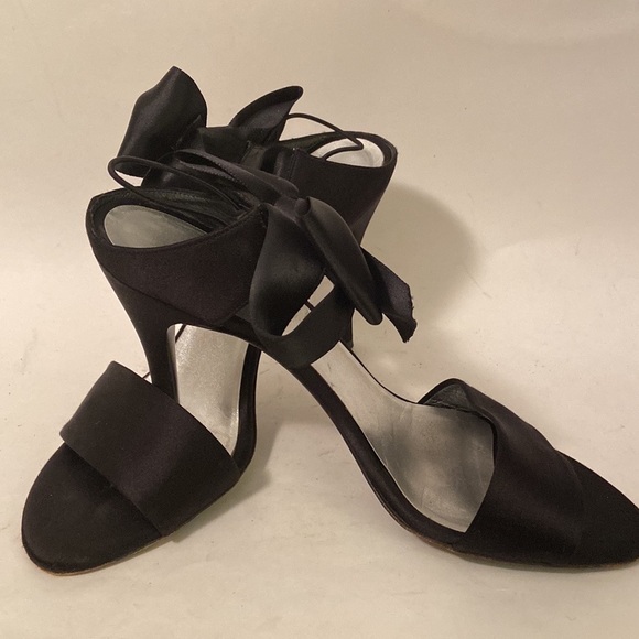 Stuart Weitzman - Black Satin Strappy High Heel Sandals Satin Bow Accent Sz 9.5M - Picture 4 of 12